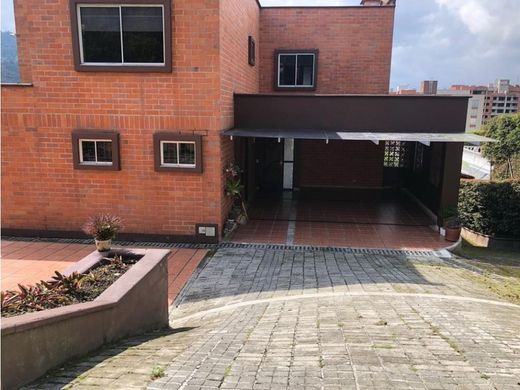 Casa de campo en Envigado, Departamento de Antioquia