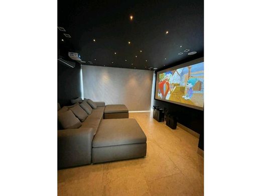 Apartment / Etagenwohnung in Medellín, Departamento de Antioquia