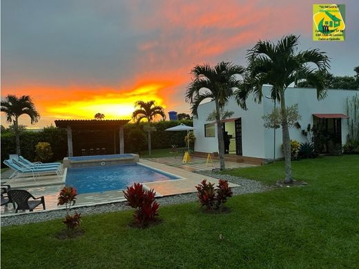 Armenia, Quindío Departmentのカントリーハウス