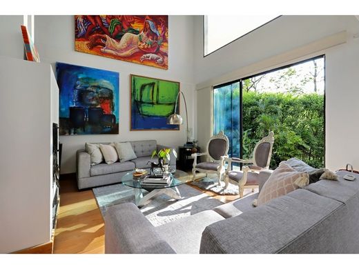 호화 저택 / 메데인, Medellín