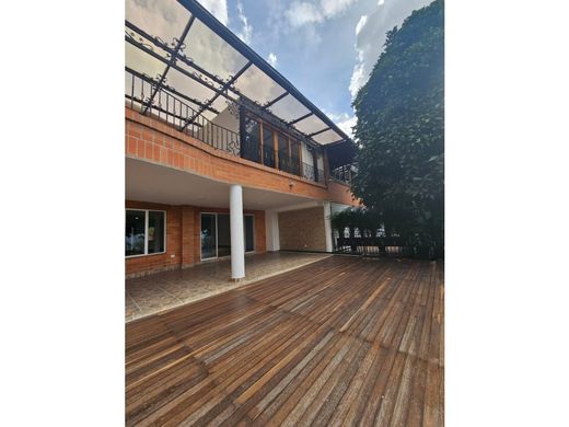 호화 저택 / 메데인, Medellín