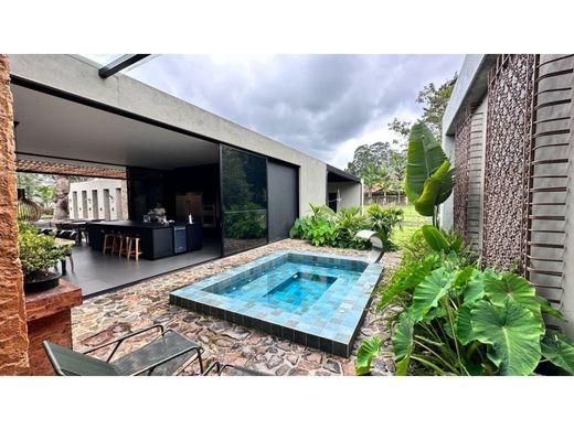 Köy evi Rionegro, Departamento de Antioquia