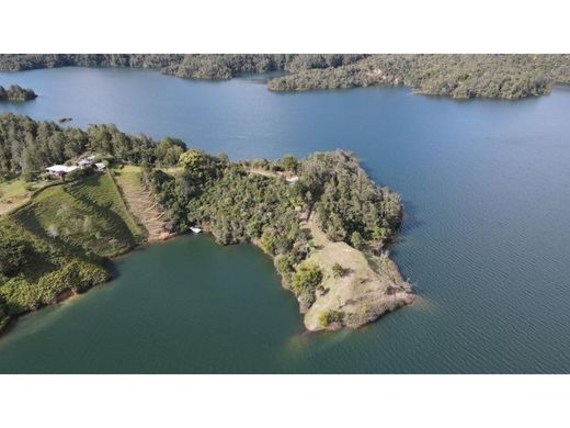 토지 / Guatapé, Departamento de Antioquia