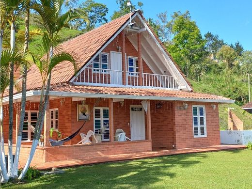 Casa de campo en Girardota, Departamento de Antioquia