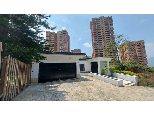 Πολυτελή κατοικία σε Μεδεγίν, Medellín