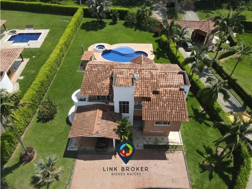 منزل ريفي ﻓﻲ Pereira, Departamento de Risaralda