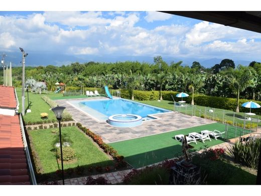 Otel Armenia, Quindío Department