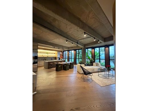 Apartment / Etagenwohnung in Medellín, Departamento de Antioquia