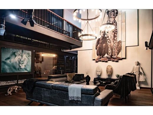 Πολυτελή κατοικία σε Μεδεγίν, Medellín