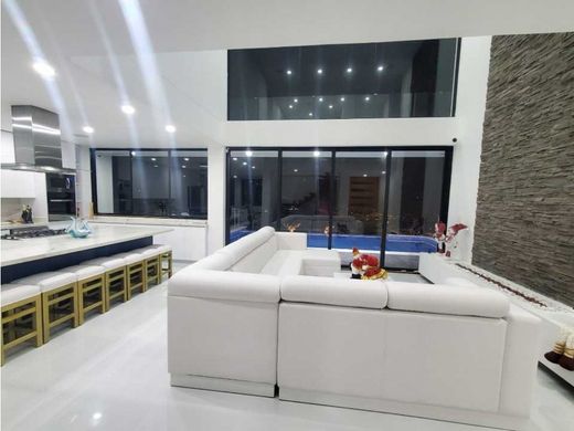 منزل ﻓﻲ Bello, Departamento de Antioquia