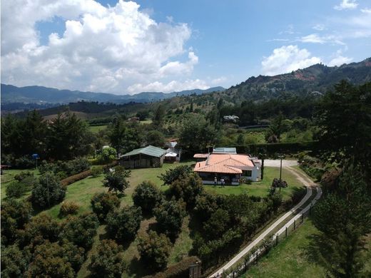 Quinta rústica - La Ceja, Departamento de Antioquia