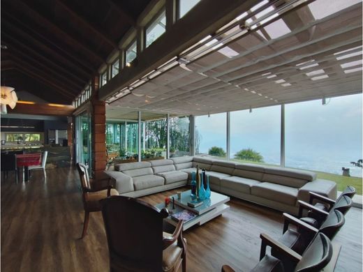 호화 저택 / 메데인, Medellín