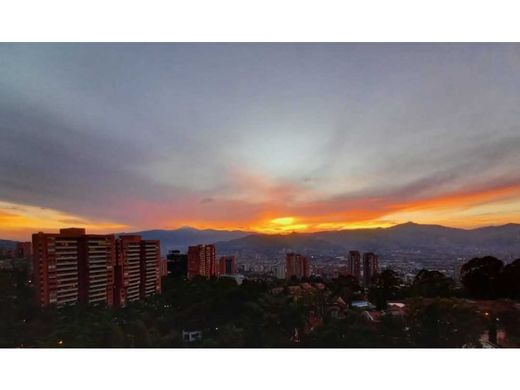بنتهاوس ﻓﻲ ميديلين, Medellín