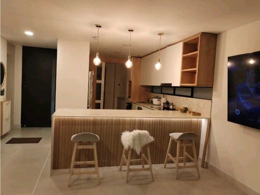 Πολυτελή κατοικία σε Envigado, Departamento de Antioquia