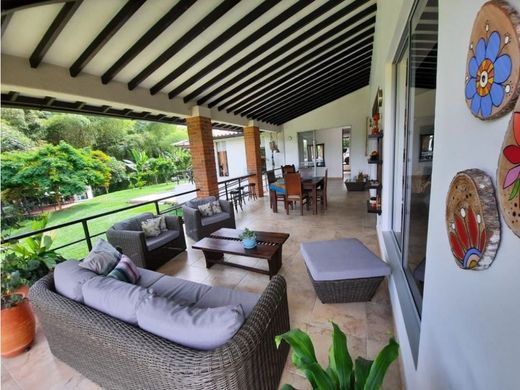 郊区住宅  Pereira, Departamento de Risaralda