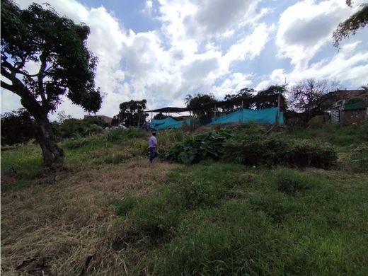 Land in San Antonio del Prado, Medellín
