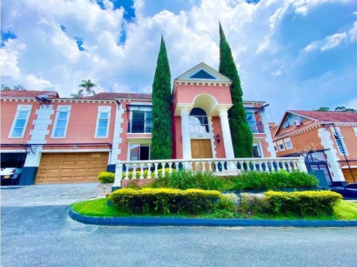 호화 저택 / 메데인, Medellín