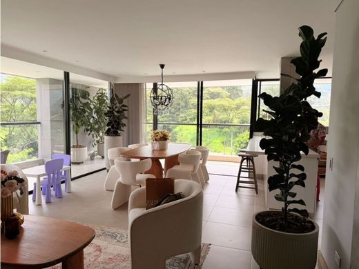 Apartment / Etagenwohnung in Envigado, Departamento de Antioquia