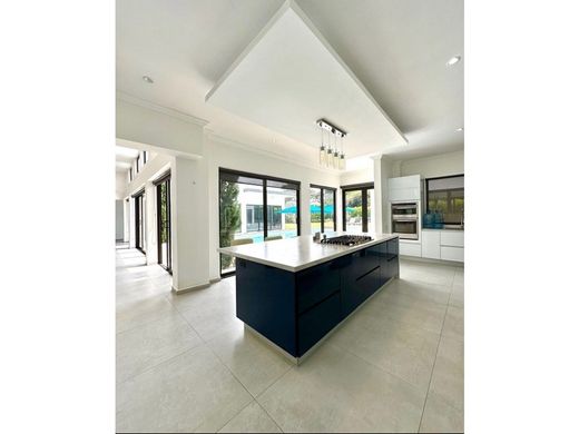 豪宅  麦德林, Medellín