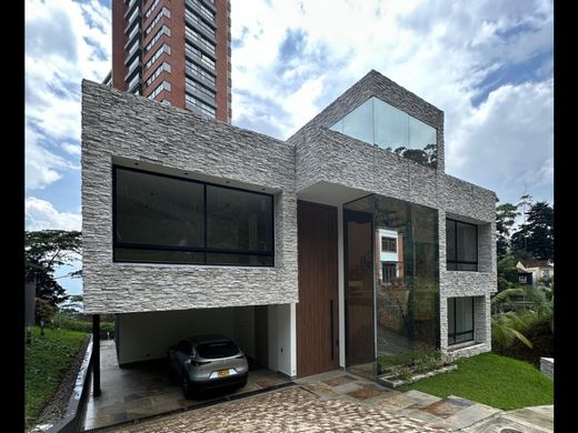 メデリン, Medellínのカントリーハウス