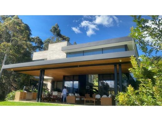 컨트리하우스 / La Ceja, Departamento de Antioquia