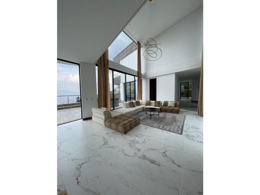 Πολυτελή κατοικία σε Μεδεγίν, Medellín