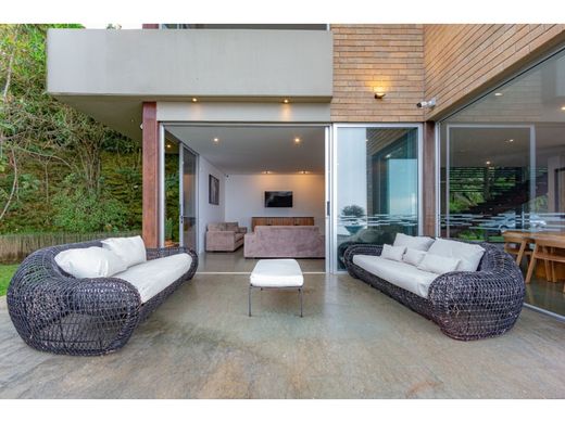 호화 저택 / 메데인, Medellín