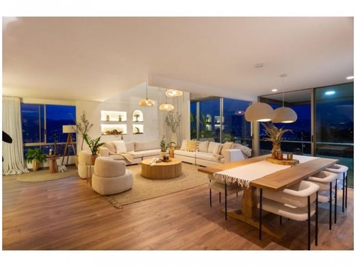 Apartment / Etagenwohnung in Medellín, Departamento de Antioquia