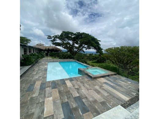 郊区住宅  Pereira, Departamento de Risaralda