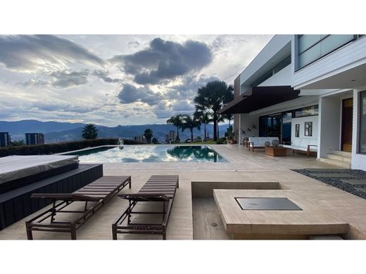 컨트리하우스 / 메데인, Medellín