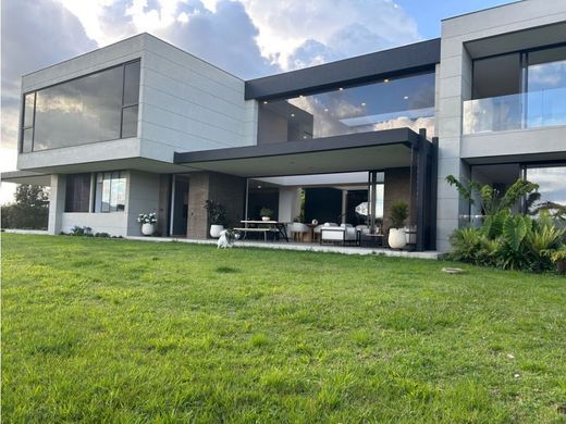 Πολυτελή κατοικία σε Envigado, Departamento de Antioquia