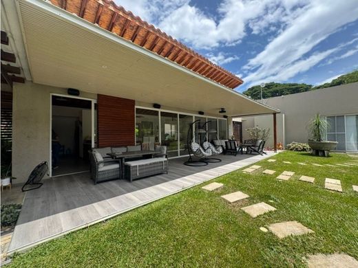 郊区住宅  Yumbo, Departamento del Valle del Cauca