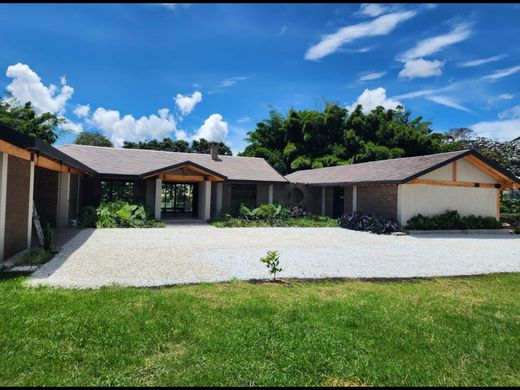 Luxe woning in La Ceja, Departamento de Antioquia