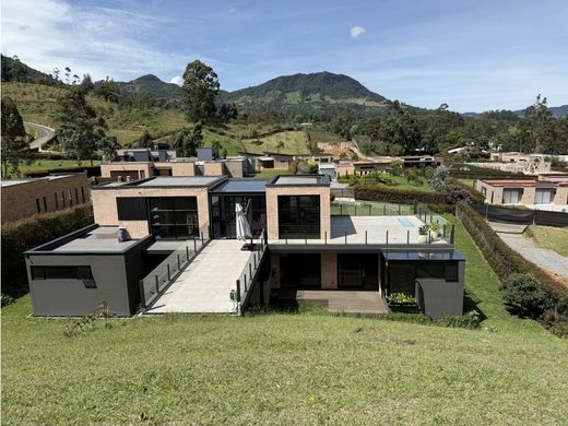 컨트리하우스 / La Ceja, Departamento de Antioquia