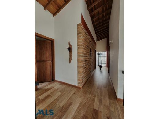 منزل ريفي ﻓﻲ Jardín, Departamento de Antioquia