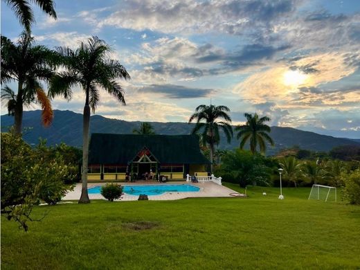 Cortijo o casa de campo en San Jerónimo, Departamento de Antioquia