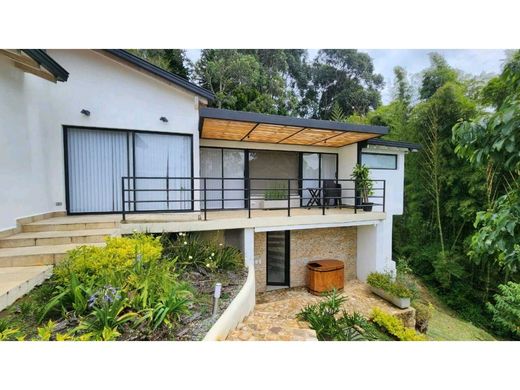 Ρουστίκ ή αγροικία σε El Peñol, Yarumal