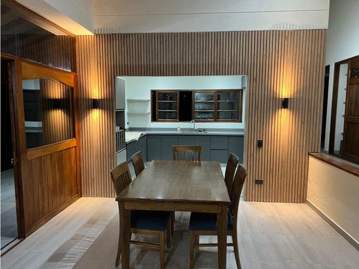 컨트리하우스 / La Ceja, Departamento de Antioquia