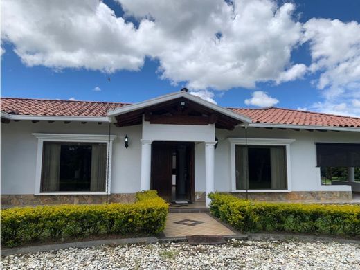 منزل ريفي ﻓﻲ Rionegro, Departamento de Antioquia