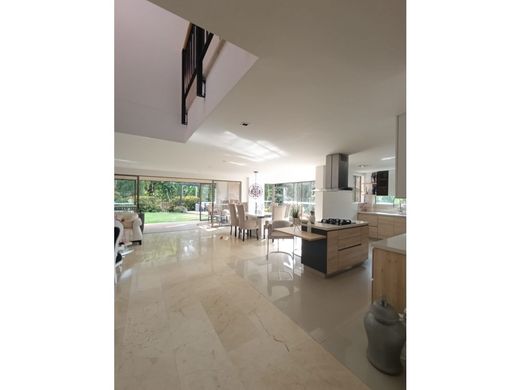 Casa de lujo en Envigado, Departamento de Antioquia