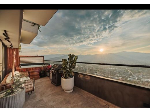 Piso / Apartamento en Medellín, Departamento de Antioquia