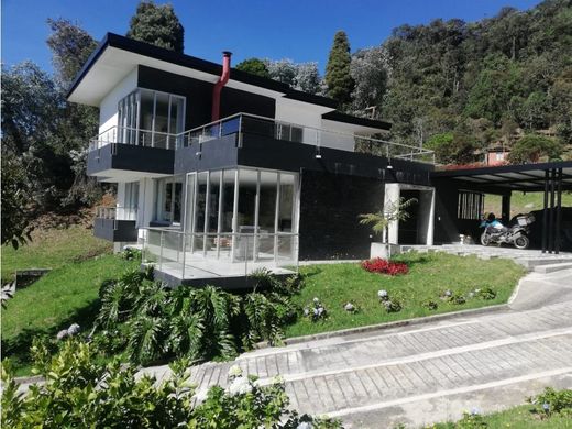 Casa de campo en Medellín, Departamento de Antioquia