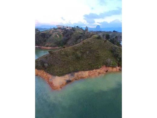 토지 / Guatapé, Departamento de Antioquia