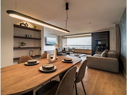 بنتهاوس ﻓﻲ ميديلين, Medellín