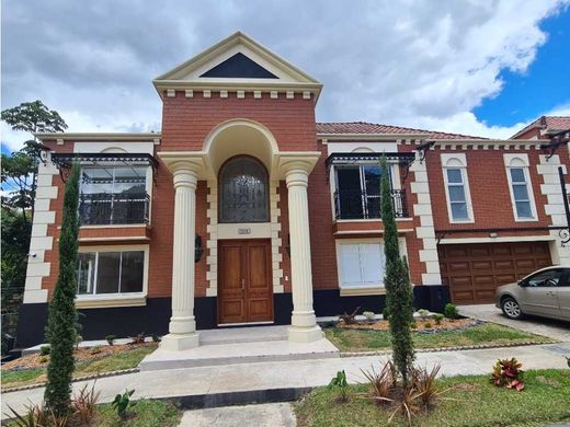 Πολυτελή κατοικία σε Μεδεγίν, Medellín