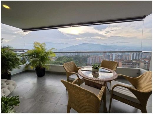 Apartment / Etagenwohnung in Envigado, Departamento de Antioquia