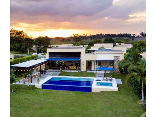 Country House in La Tebaida, Quindío Department