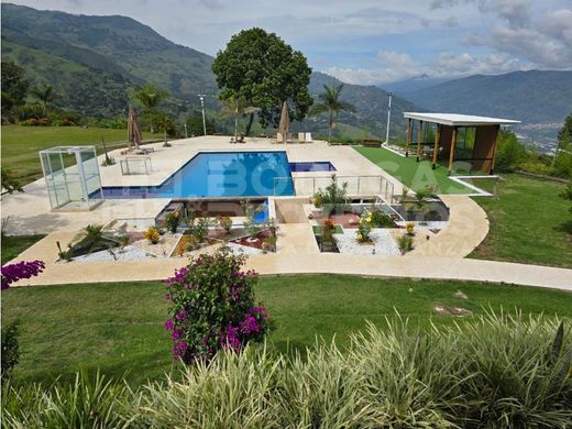 Gutshaus oder Landhaus in Copacabana, Departamento de Antioquia