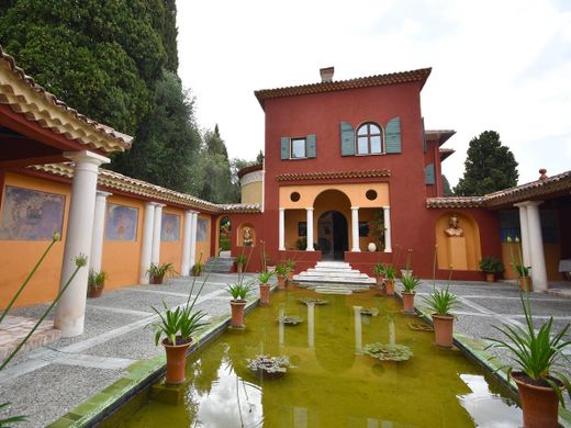 Apartment / Etagenwohnung in Menton, Alpes-Maritimes