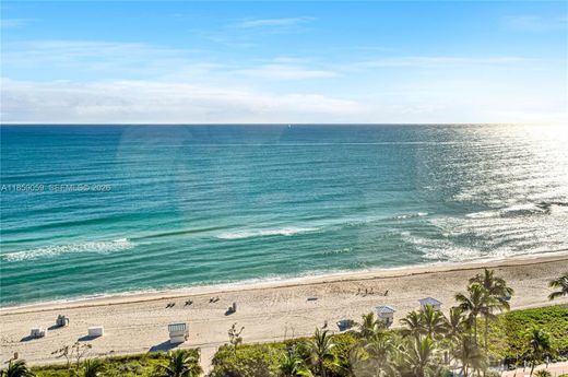 Residential complexes in Miami Beach, Miami-Dade